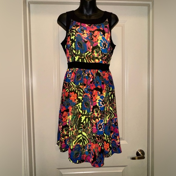 Marc New York Andrew Marc Watercolor Floral Halter Dress size 12 - Picture 5 of 13